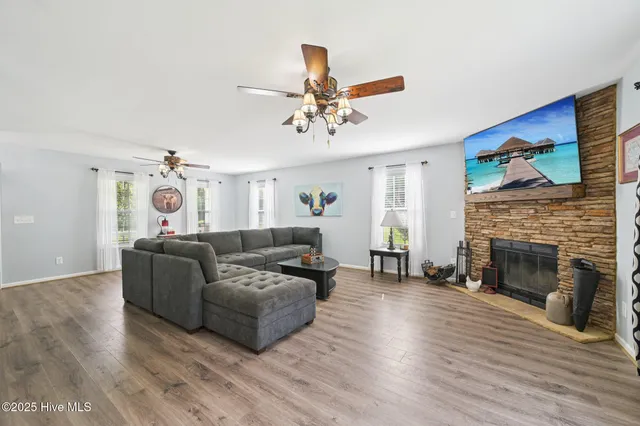 $625,000 | 6512 Ten-Ten Road, Apex, NC 27539