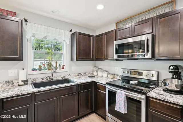 $625,000 | 6512 Ten-Ten Road, Apex, NC 27539