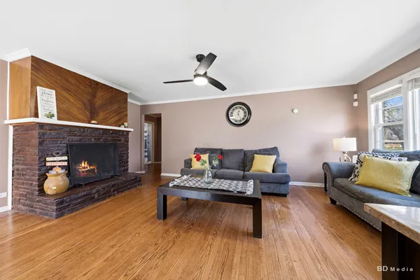 $410,000 | 618 Dundee Avenue, Flossmoor, IL 60422