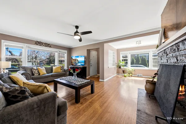 $410,000 | 618 Dundee Avenue, Flossmoor, IL 60422