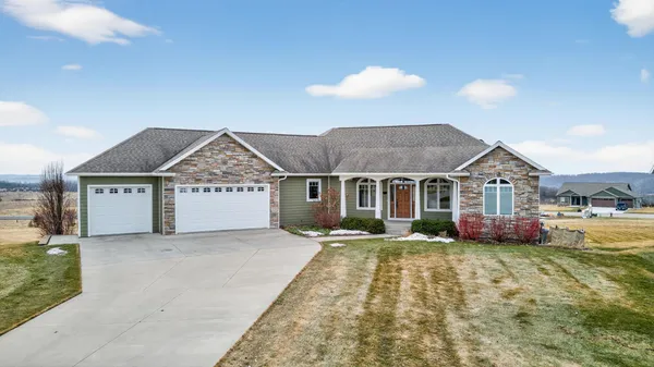 $650,000 | 17176 Hilltop Lane, Chatfield, MN 55923