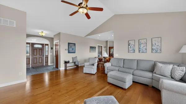 $650,000 | 17176 Hilltop Lane, Chatfield, MN 55923