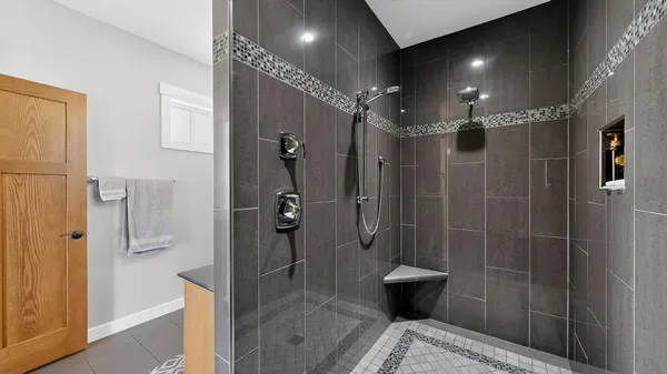$650,000 | 17176 Hilltop Lane, Chatfield, MN 55923