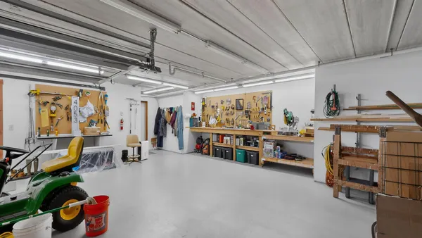 $650,000 | 17176 Hilltop Lane, Chatfield, MN 55923