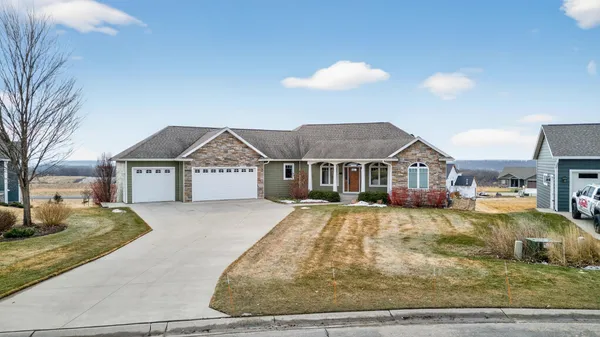 $650,000 | 17176 Hilltop Lane, Chatfield, MN 55923