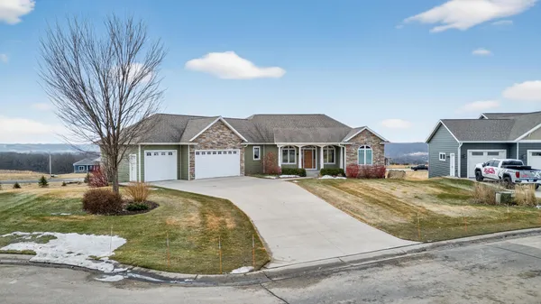 $650,000 | 17176 Hilltop Lane, Chatfield, MN 55923