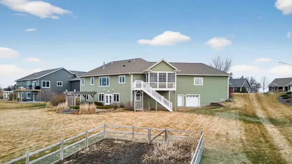 $650,000 | 17176 Hilltop Lane, Chatfield, MN 55923