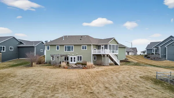 $650,000 | 17176 Hilltop Lane, Chatfield, MN 55923