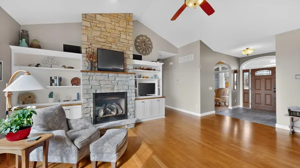 $650,000 | 17176 Hilltop Lane, Chatfield, MN 55923