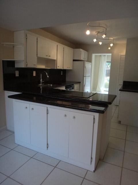 9717 North New River Canal Road, Unit 409 Plantation, FL 33324 - Photo 5 of 42 Photo 5