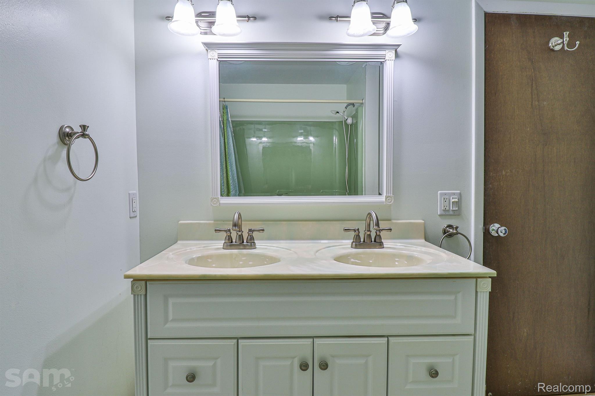 1243 Shenandoah Drive Rochester, MI 48306 - Photo 30 of 40 Gallery Image 30