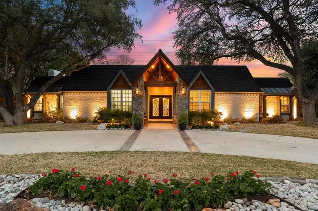 $2,140,000 | 5505 Northaven Road, Dallas, TX 75229