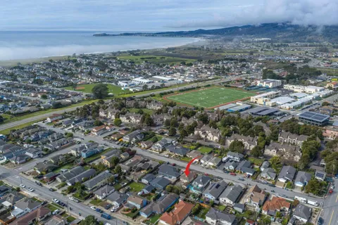 $1,150,000 | 656 Myrtle Street, Half Moon Bay, CA 94019