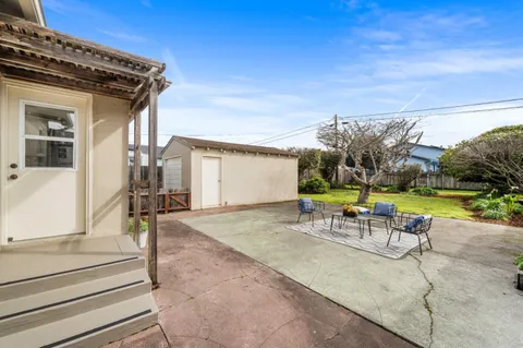 $1,150,000 | 656 Myrtle Street, Half Moon Bay, CA 94019