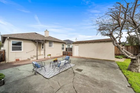 $1,150,000 | 656 Myrtle Street, Half Moon Bay, CA 94019