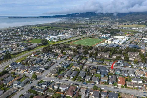 $1,150,000 | 656 Myrtle Street, Half Moon Bay, CA 94019