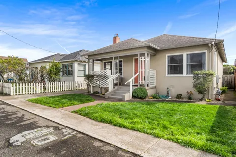 $1,150,000 | 656 Myrtle Street, Half Moon Bay, CA 94019