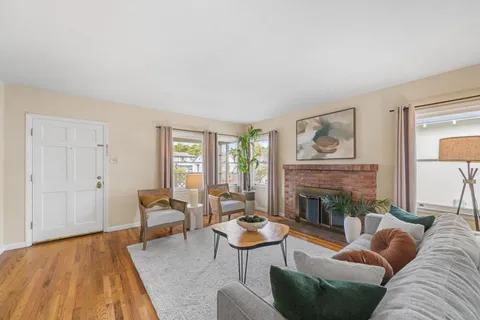 $1,150,000 | 656 Myrtle Street, Half Moon Bay, CA 94019