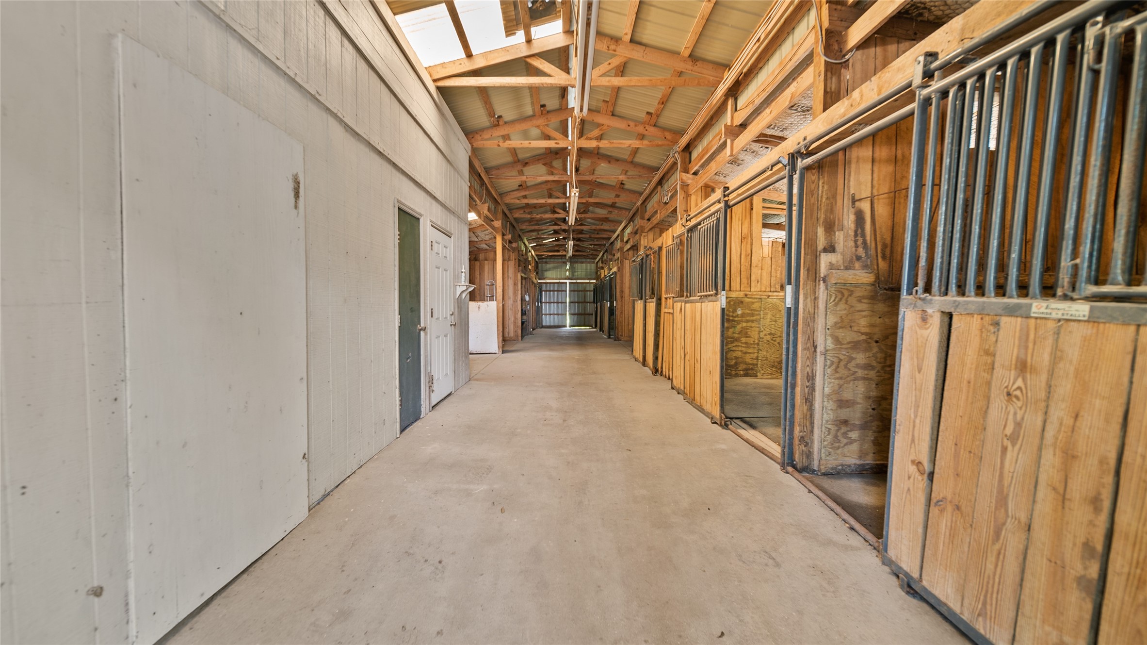 29803 Huffman Cleveland Road Huffman, TX 77336 - Photo 39 of 49 a view of hallway