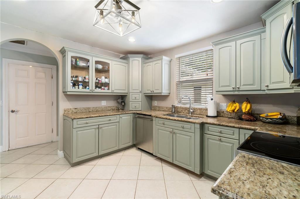 955 Hidden Terrace Road Naples, FL 34104 - Photo 15 of 36