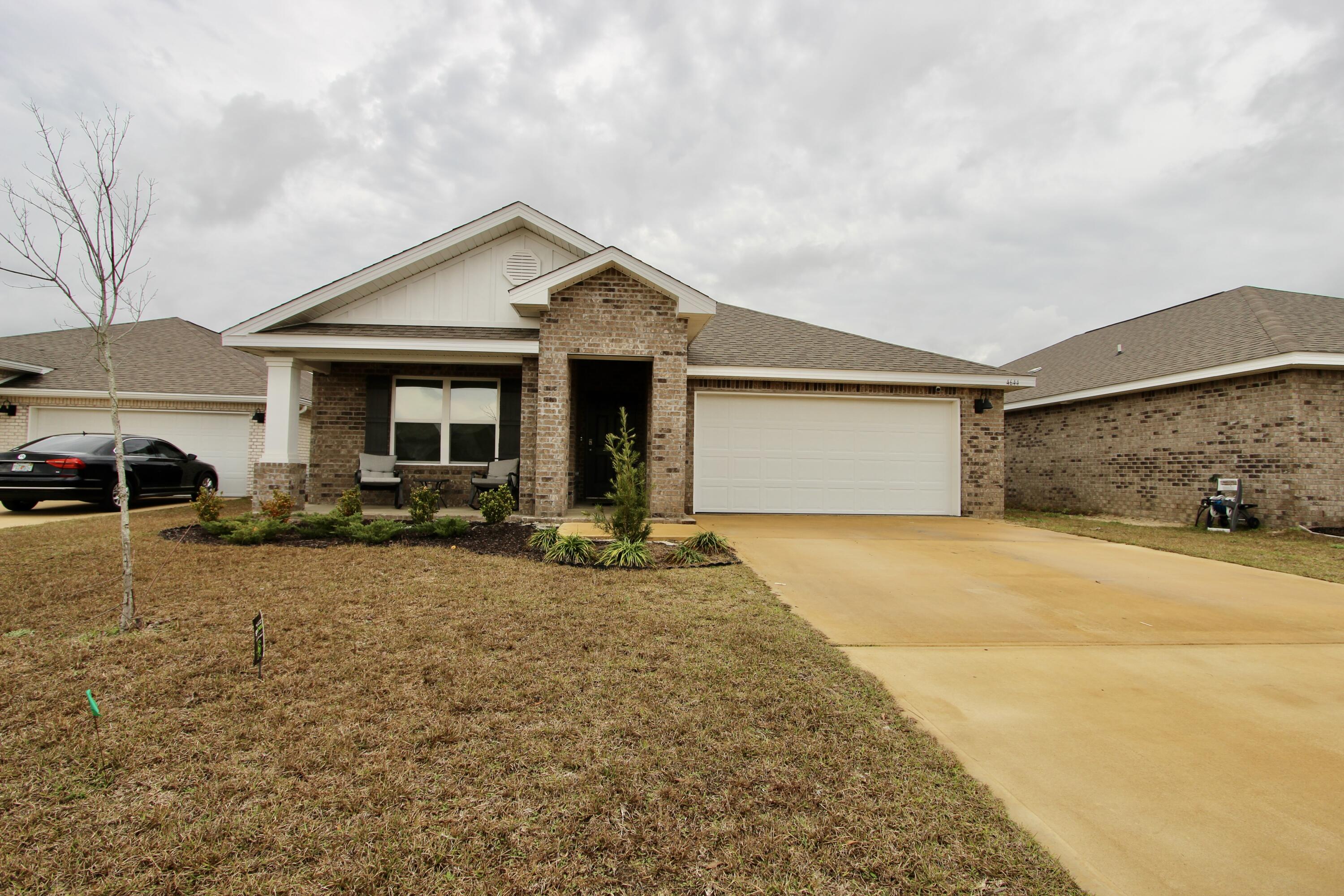 4644 Honor Guard Way Crestview, FL 32539 - Photo 3 of 19 IMG_7791
