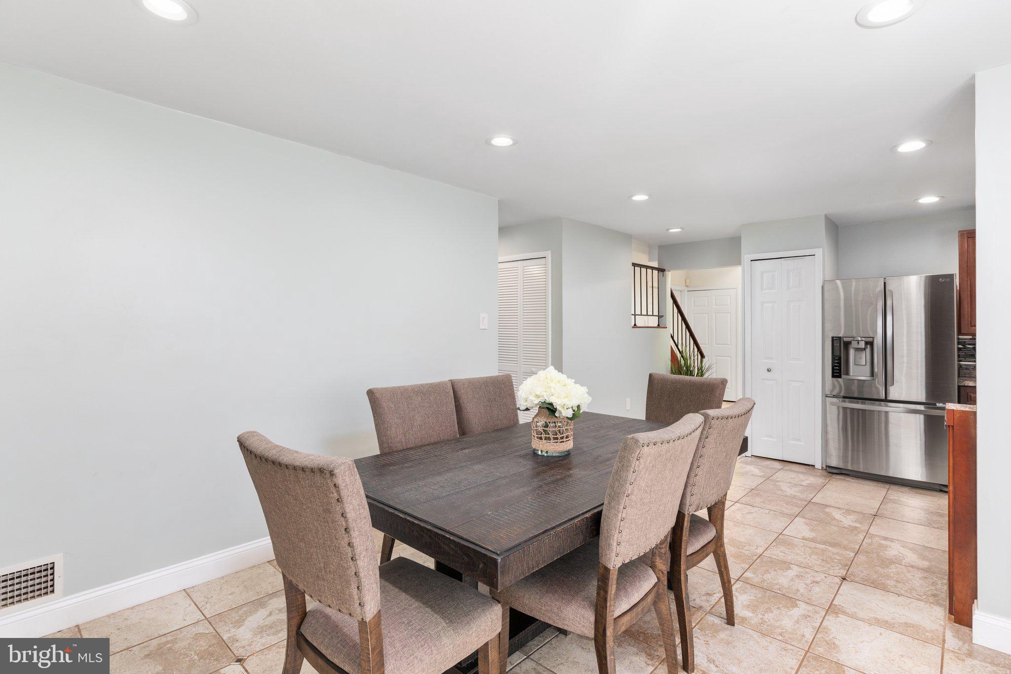 10 Brookfield Circle Sterling, VA 20164 - Photo 13 of 33 Dining Area