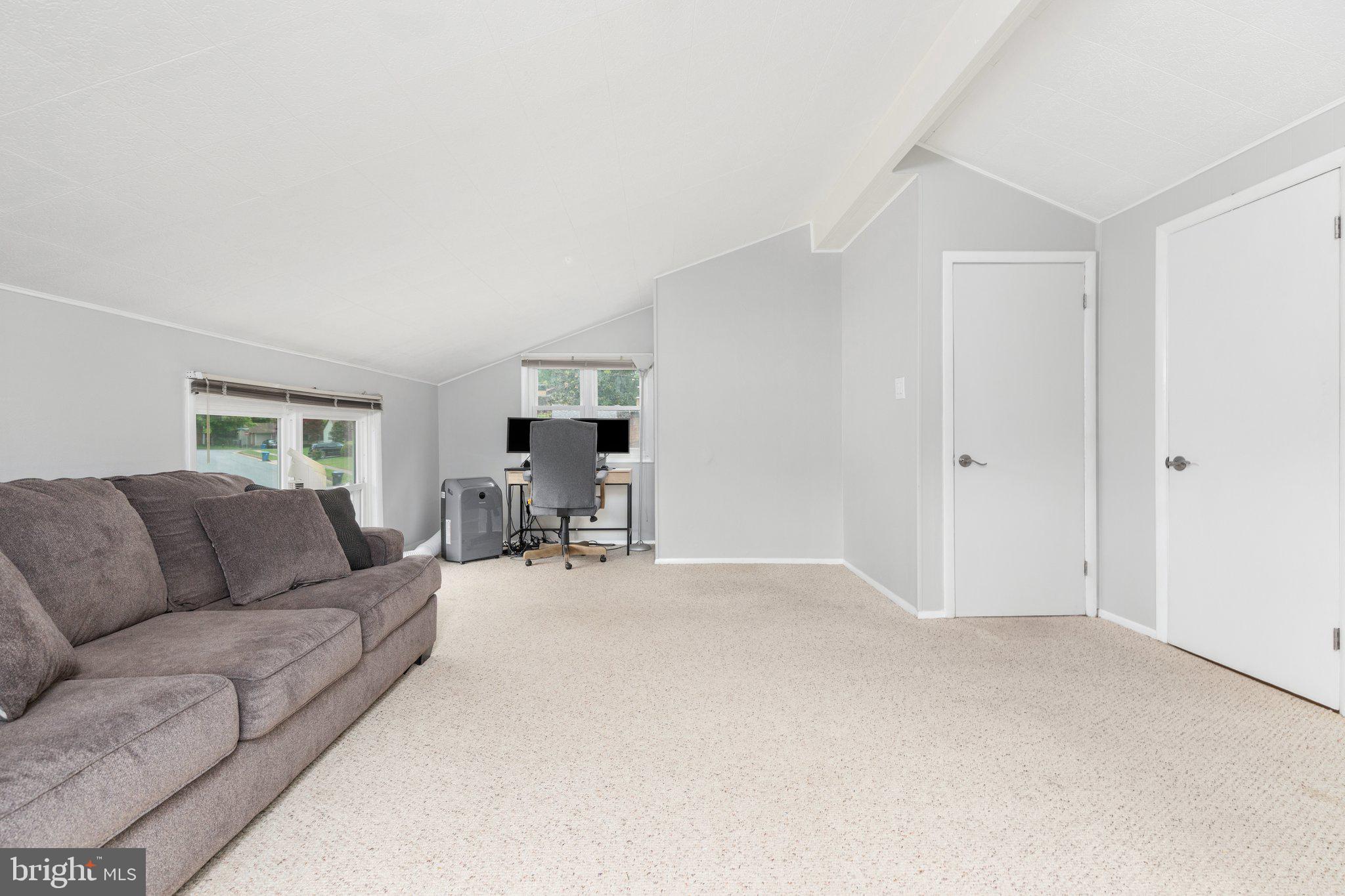 10 Brookfield Circle Sterling, VA 20164 - Photo 23 of 33 Huge space on upper level