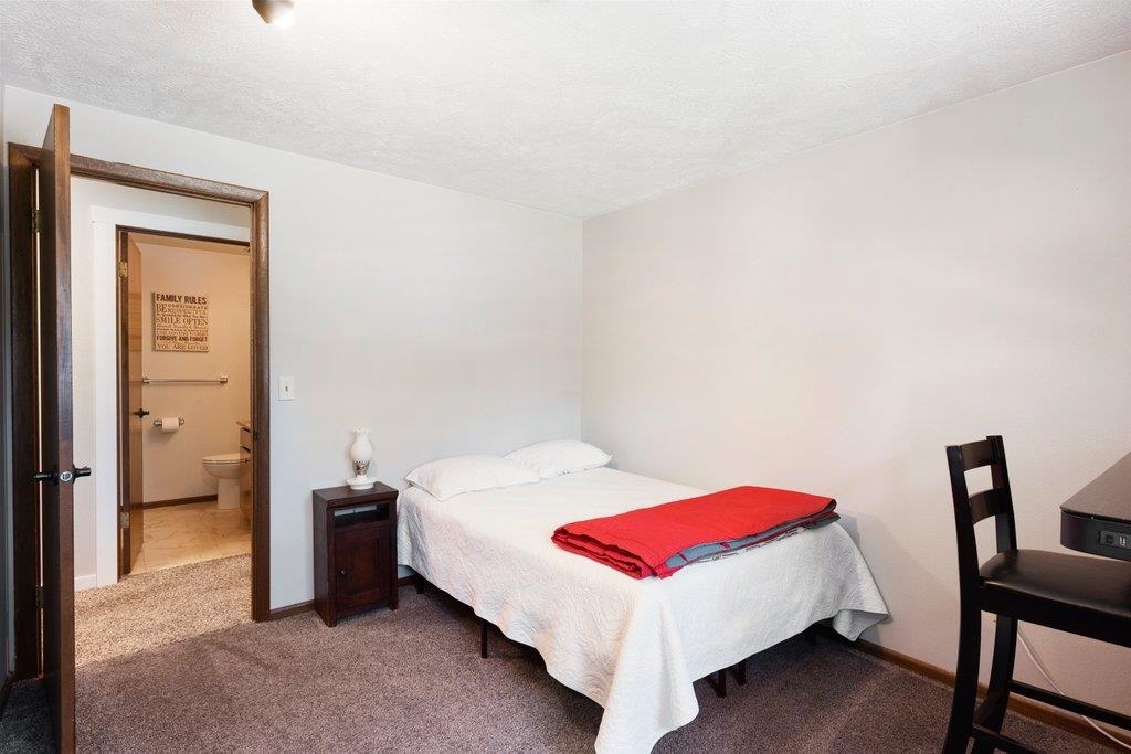 15810 North Pineview Circle Spokane, WA 99208 - Photo 14 of 34