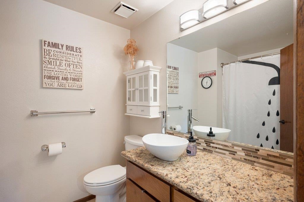 15810 North Pineview Circle Spokane, WA 99208 - Photo 16 of 34