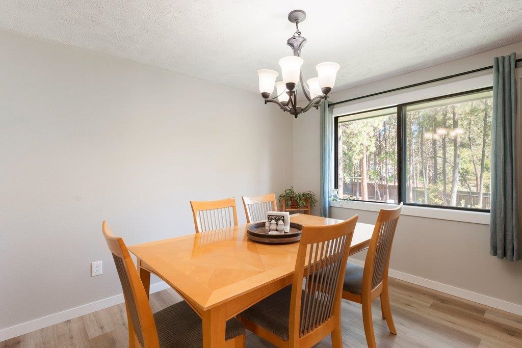 15810 North Pineview Circle Spokane, WA 99208 - Photo 5 of 34