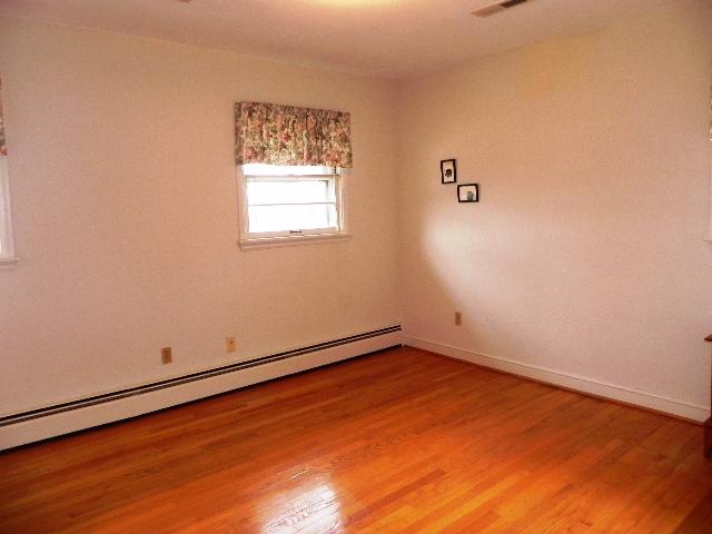 5811 Brahma Road Roanoke, VA 24018 - Photo 16 of 23 Master Bedroom 2.JPG