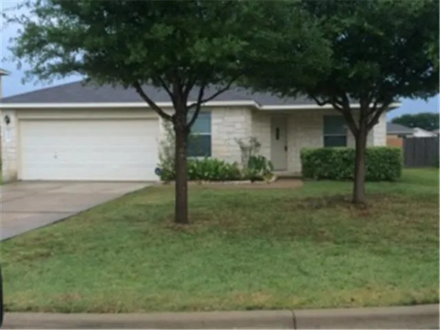 $1,750 | 1013 Warbler Cove, Hutto, TX 78634