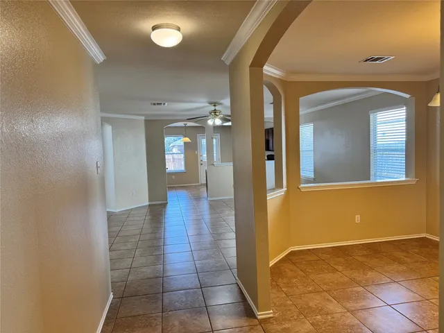 $1,650 | 1013 Warbler Cove, Hutto, TX 78634