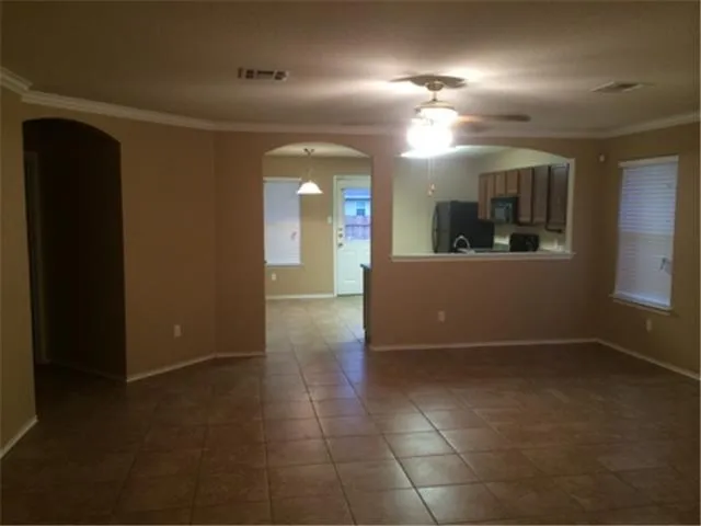 $1,750 | 1013 Warbler Cove, Hutto, TX 78634