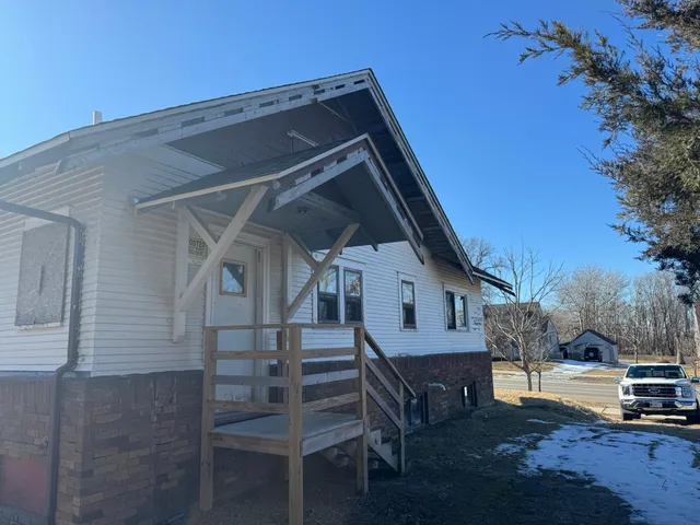 $99,000 | 431 Milky Way Street South, Cosmos, MN 56228