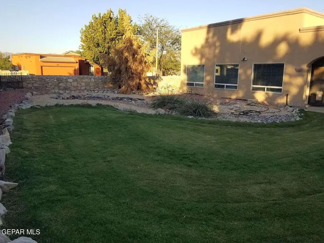 $299,500 | 608 Missy Court, Sunland Park, NM 88008