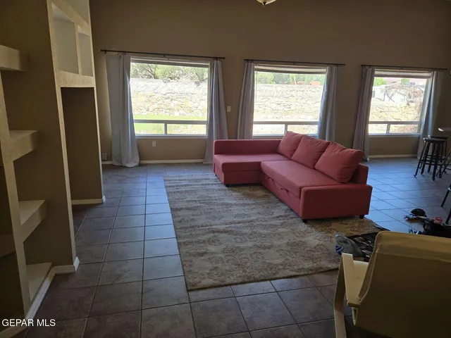 $299,500 | 608 Missy Court, Sunland Park, NM 88008