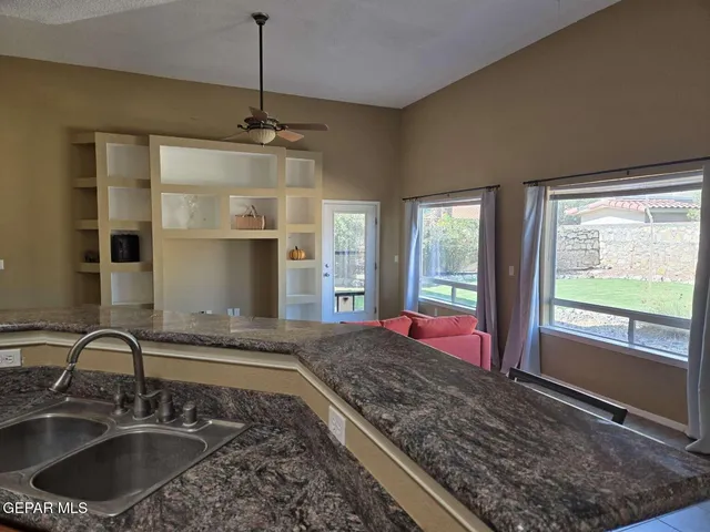 $299,500 | 608 Missy Court, Sunland Park, NM 88008