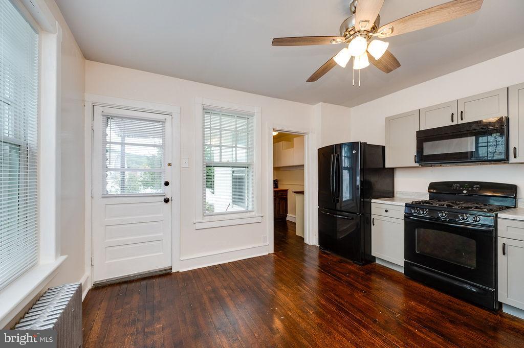 3323 Ridgeway Street Reading, PA 19605 - Photo 13 of 35 Gallery Image 13