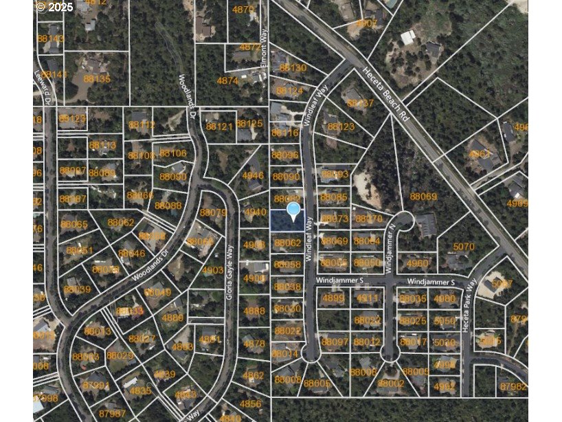 0 Wind Leaf Way, Unit TL4100 Florence, OR 97439 - Photo 7 of 8 a view of an outdoor space