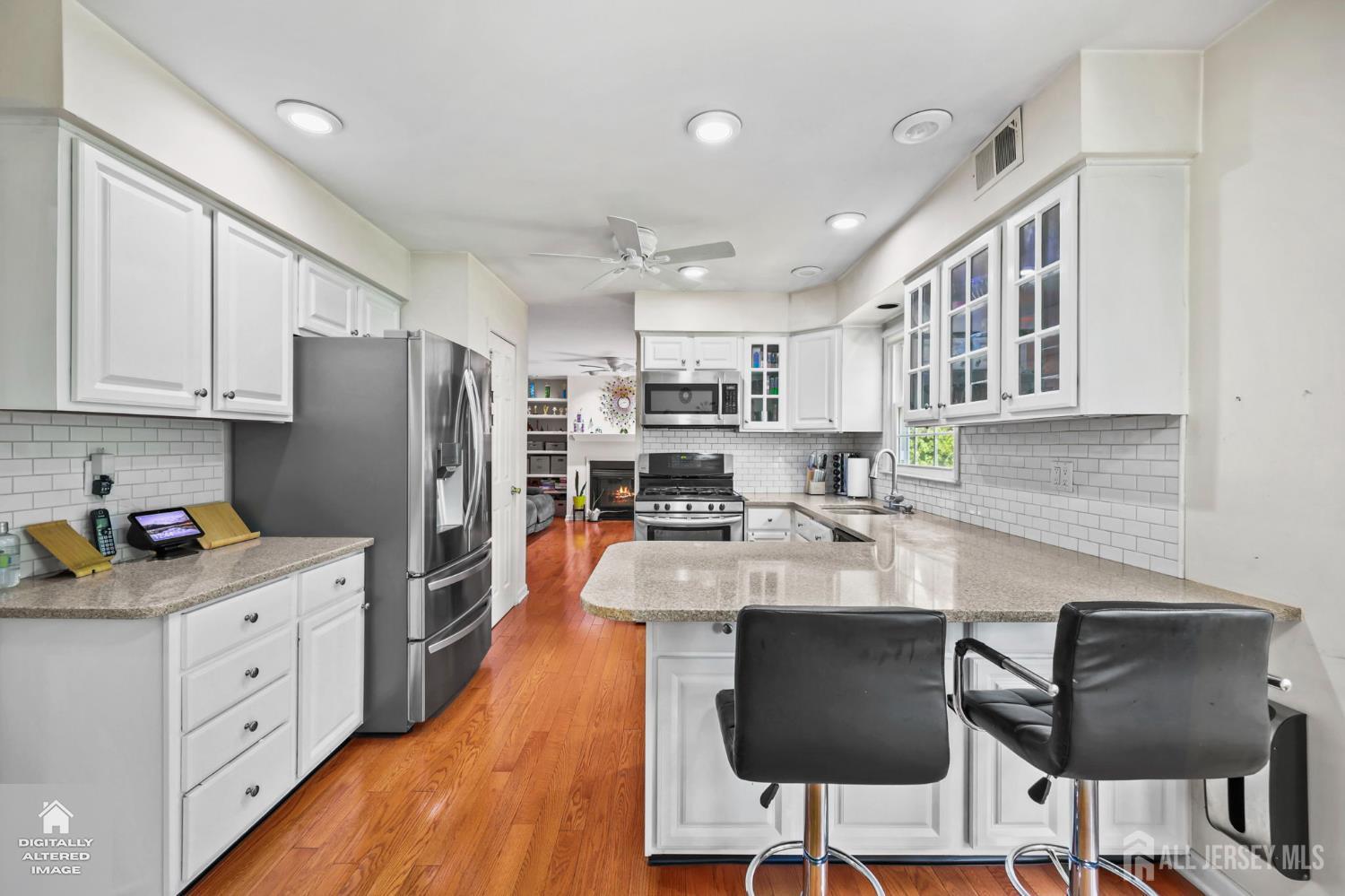78 Henderson Road Kendall Park, NJ 08824 - Photo 15 of 40