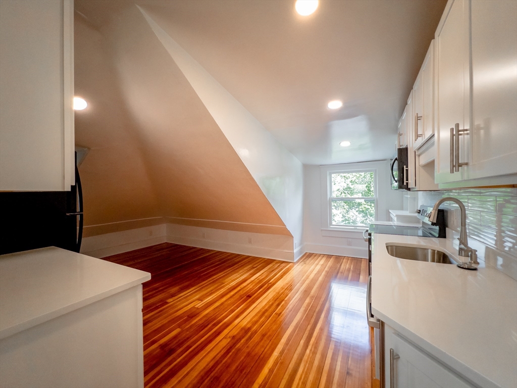 100 Chestnut Avenue, Unit 3 Boston, MA 02130 - Photo 18 of 27