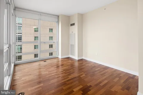 $549,000 | 901 North Penn Street, Unit F810, Philadelphia, PA 19123