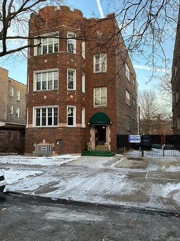 $1,850 | 7817 South Phillips Avenue, Chicago, IL 60649