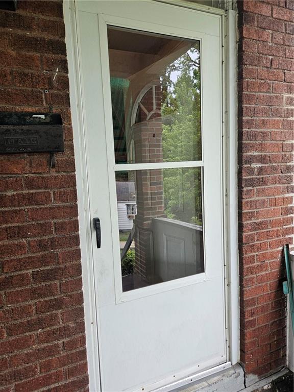2945 Devlin Street Pittsburgh, PA 15210 - Photo 3 of 27 Front door