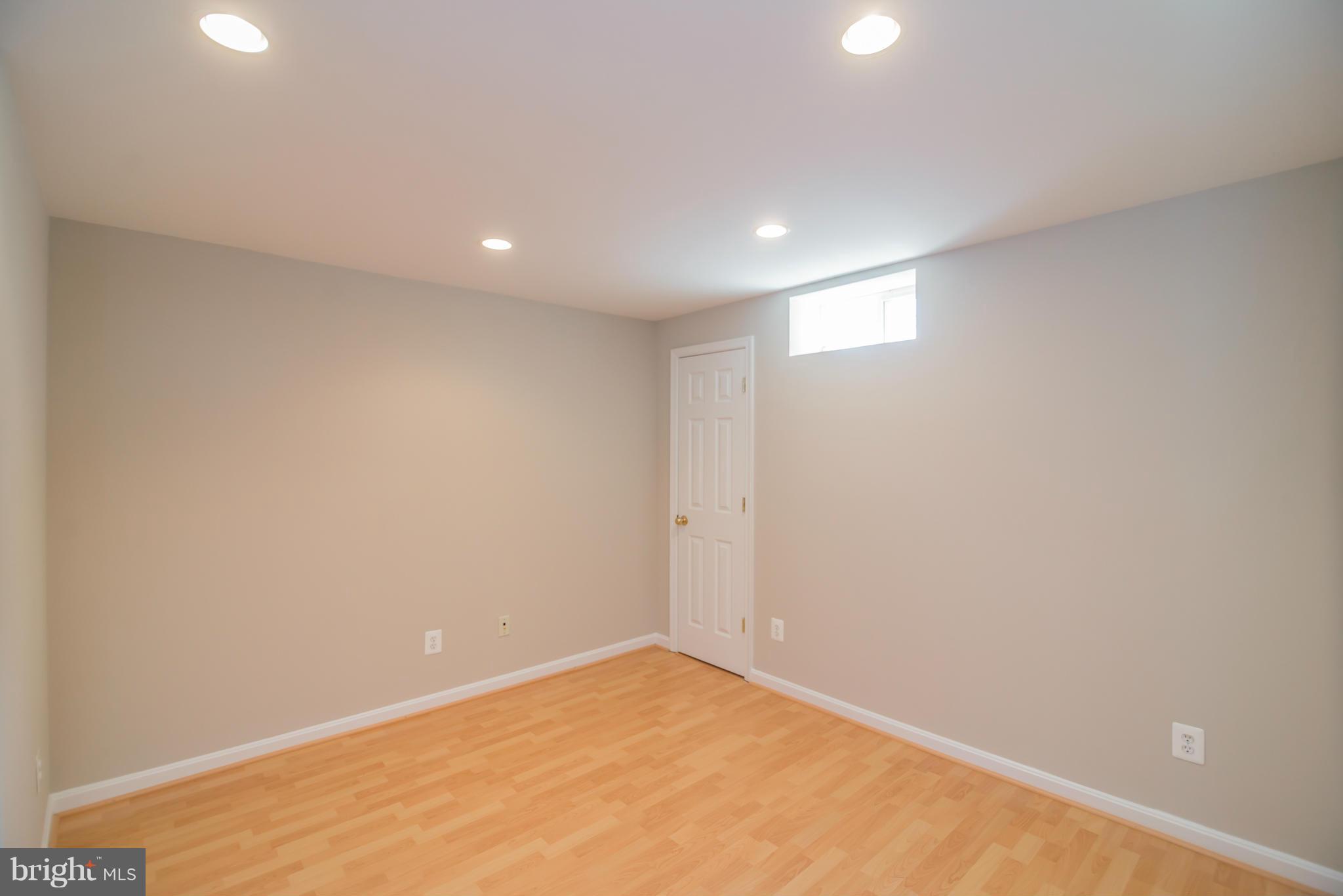18110 Coachmans Road Germantown, MD 20874 - Photo 27 of 30 Lower level den or office