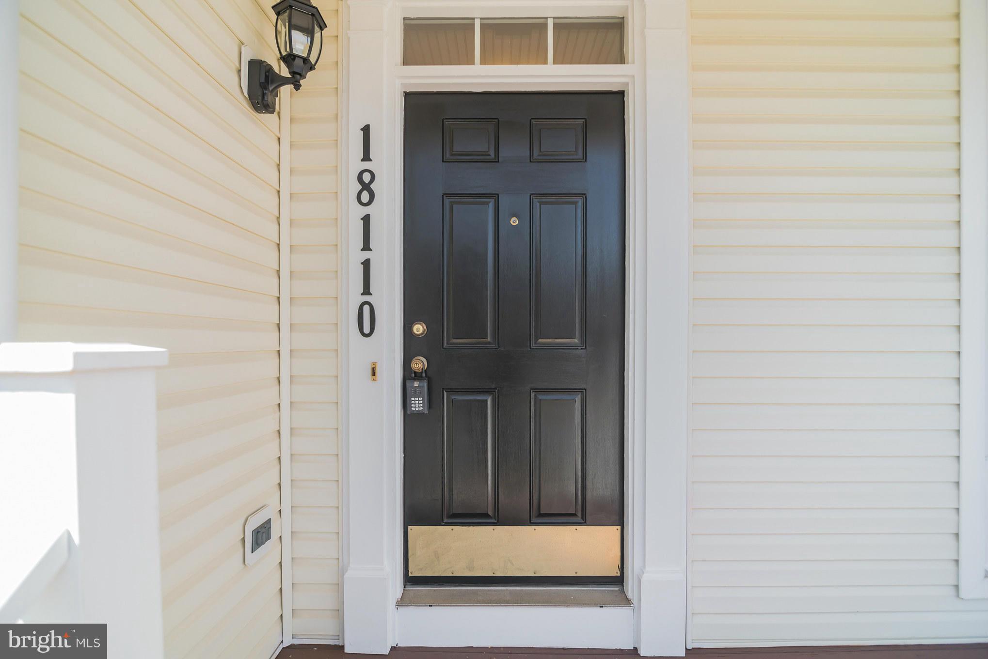 18110 Coachmans Road Germantown, MD 20874 - Photo 4 of 30 Front entrance