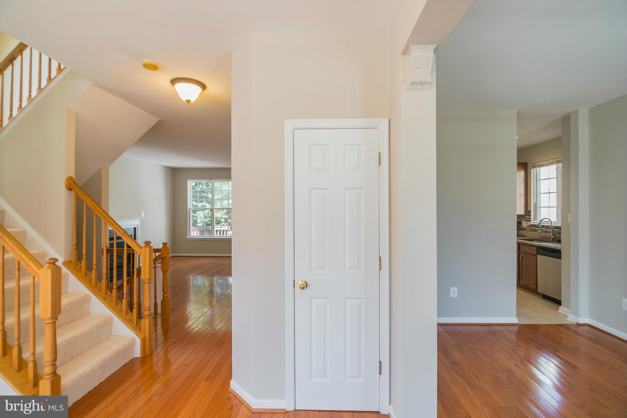 18110 Coachmans Road Germantown, MD 20874 - Photo 5 of 30 Foyer
