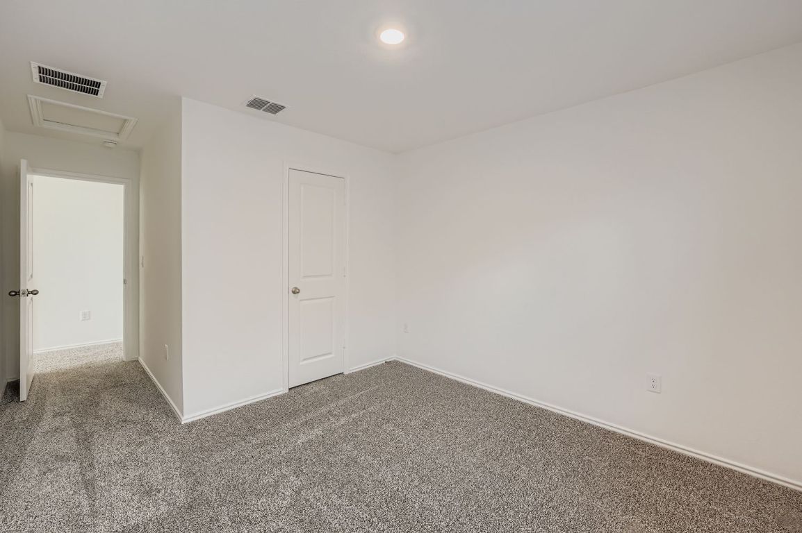 12112 Douglas Fir Circle Mustang Ridge, TX 78610 - Photo 26 of 33 a very nice looking room