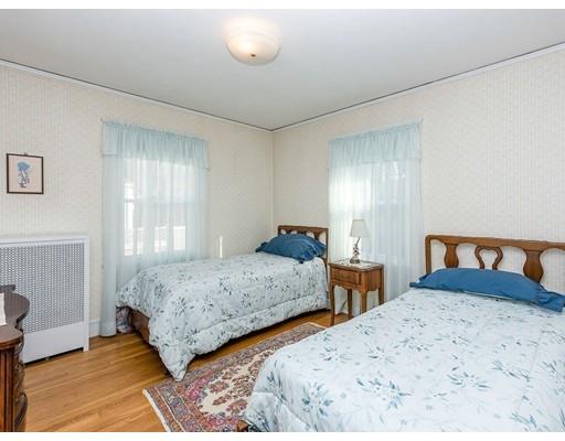 124 Lovell Road Watertown, MA 02472 - Photo 16 of 30